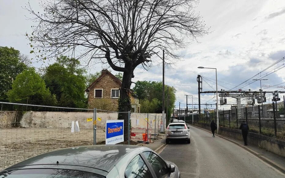 Rixe violente en Essonne : un adolescent de 15 ans dans un état critique après une attaque au marteau