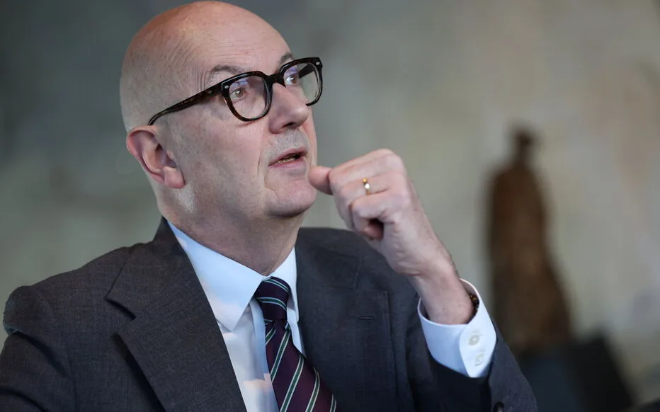 Roland Lescure, l'homme aux multiples casquettes : un ministre au cœur de la machine économique