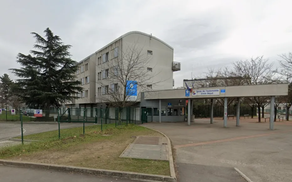 Attaque au couteau à Bron : deux mineurs interpellés après une agression laissant un lycéen dans un état critique