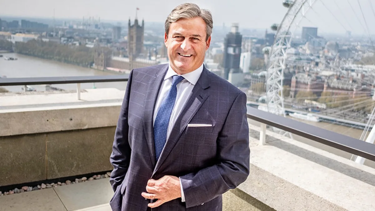 István Kapisany, l'ancien vice-président de Shell, devient un leader économique controversé