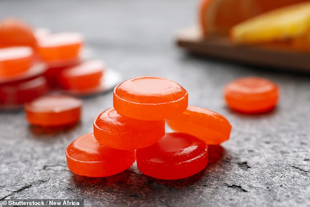 FDA rappelle 15 variétés de pastilles à la menthe pour problèmes de qualité.