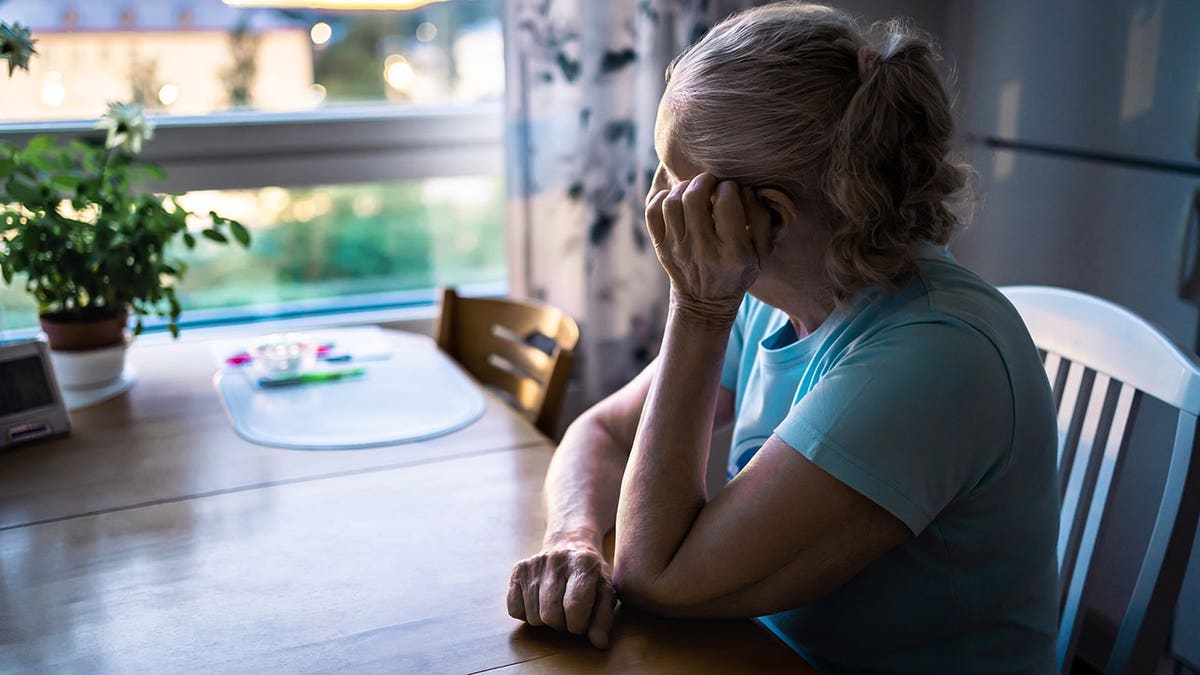New study shows loneliness affects elderly memory but does not accelerate cognitive decline.