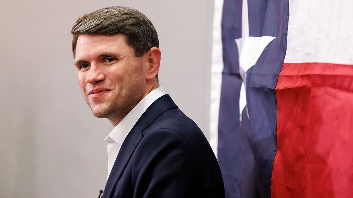 Democrats Demand GOP Cut Funding for Texas Candidate's Hate Speech