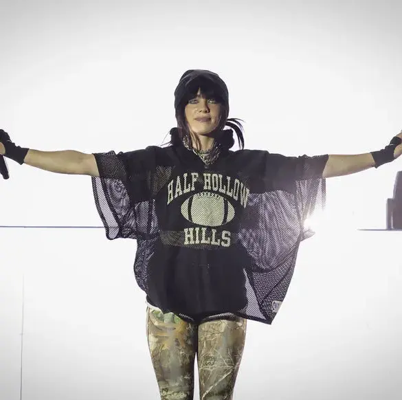 Billie Eilish fait découvrir la Française Oklou au Vogue britannique