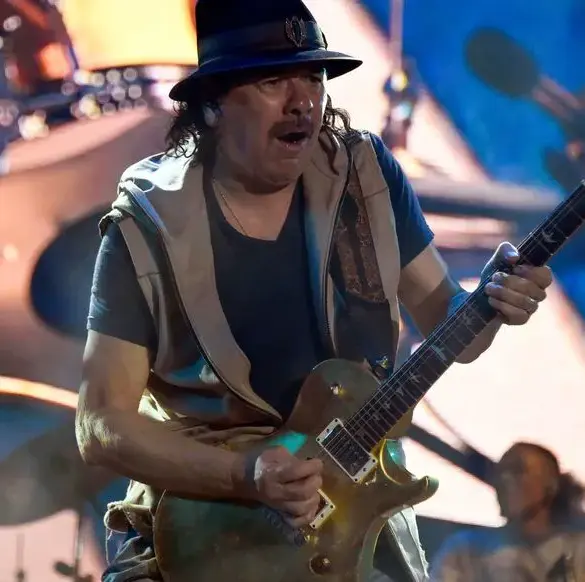 Carlos Santana se remet du Covid-19