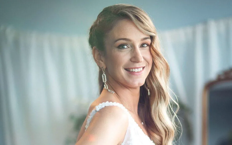 Clémence, la participante de « Mariés au premier regard » qui a dit non devant l'autel : ce qu'on sait d'elle et de sa relation avec Romain