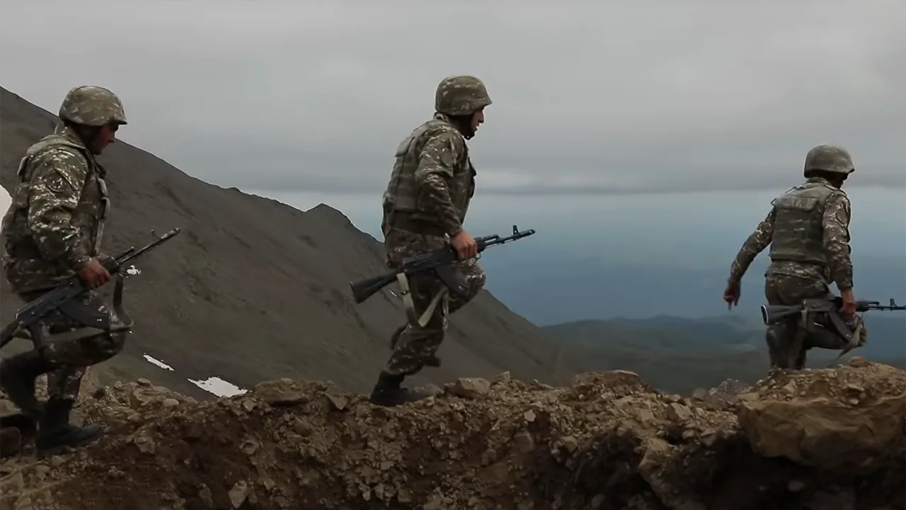 Conflit au Haut-Karabagh : l'Azerbaïdjan accuse l'Arménie d'attaque sur la frontière