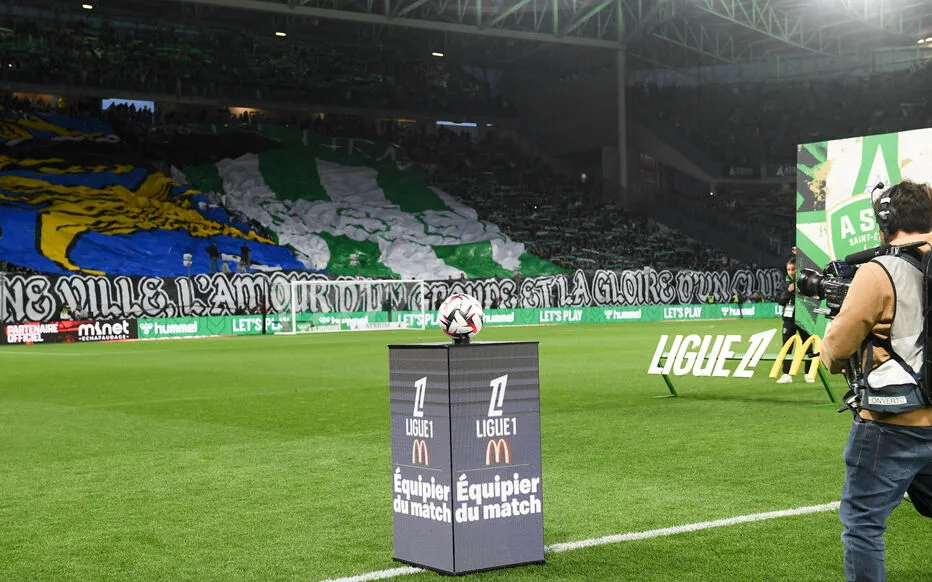 Derby de l'Ouest : Saint-Étienne vs Lyon, la route vers la Ligue des Champions