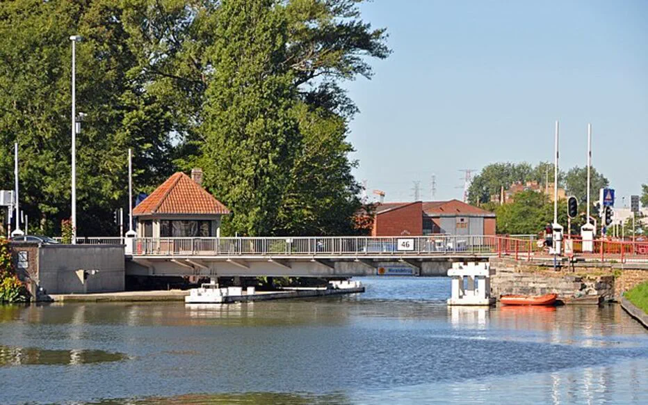 Drame de Pâques : une fillette française de 7 ans meurt avec son grand-père dans un accident de voiture à Bruges