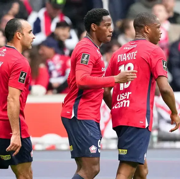 La bataille pour le titre fait rage en Ligue 1 : Lille face à Angers