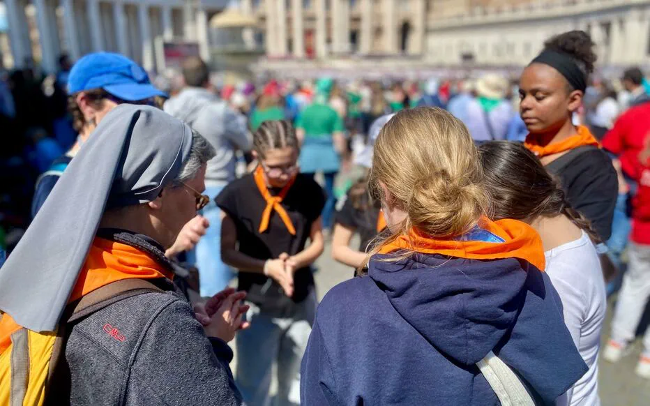 La jeune Aliyah, témoignage unique des obsèques du Pape