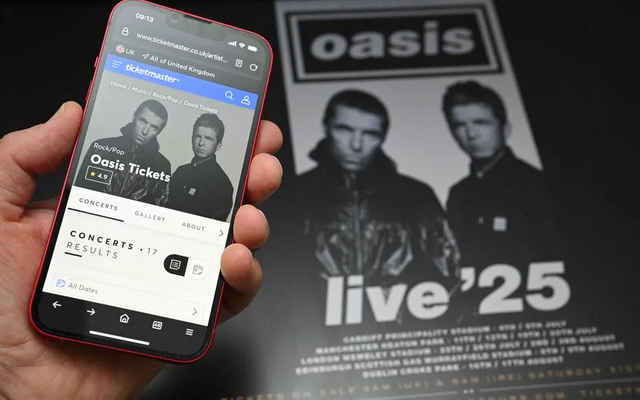 Les fans d'Oasis perdent des millions de livres dans des escroqueries sur les réseaux sociaux