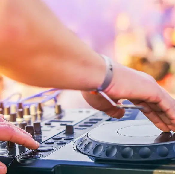 L'expérience américaine en Allemagne : un mélange d'enseignement, de traduction et de DJing
