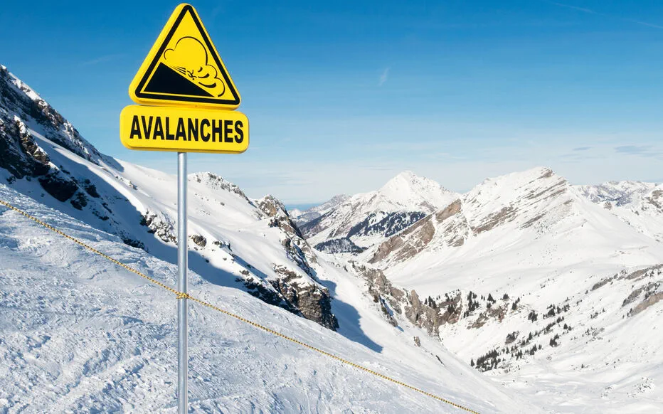 Météo : La Savoie sous la neige, risque d'avalanche élevé