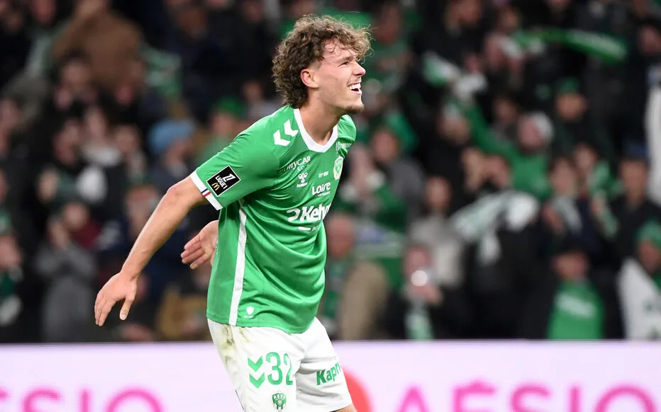 Saint-Étienne bat Lyon : un match fou et une fin mouvementée