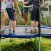 Trampoline imperméable ORYXEARTH pour des moments de rire et d'aventure en famille