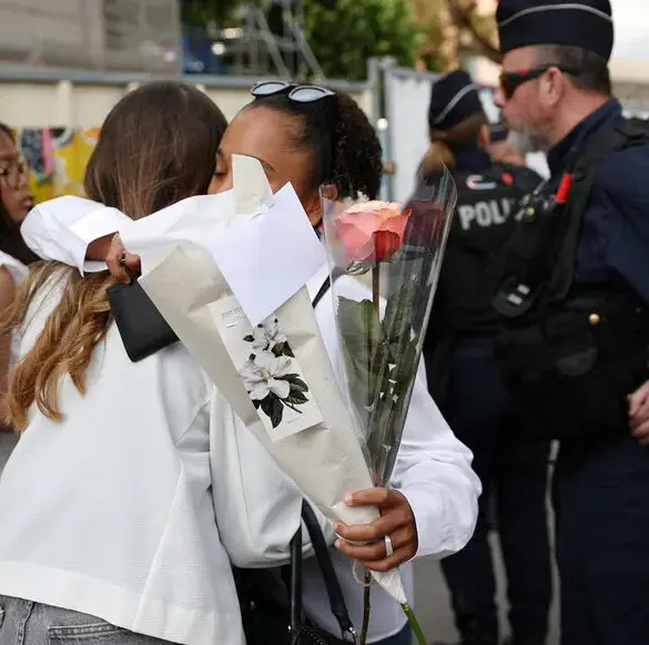 Un lycéen partage son expérience d'assister au meurtre de sa camarade