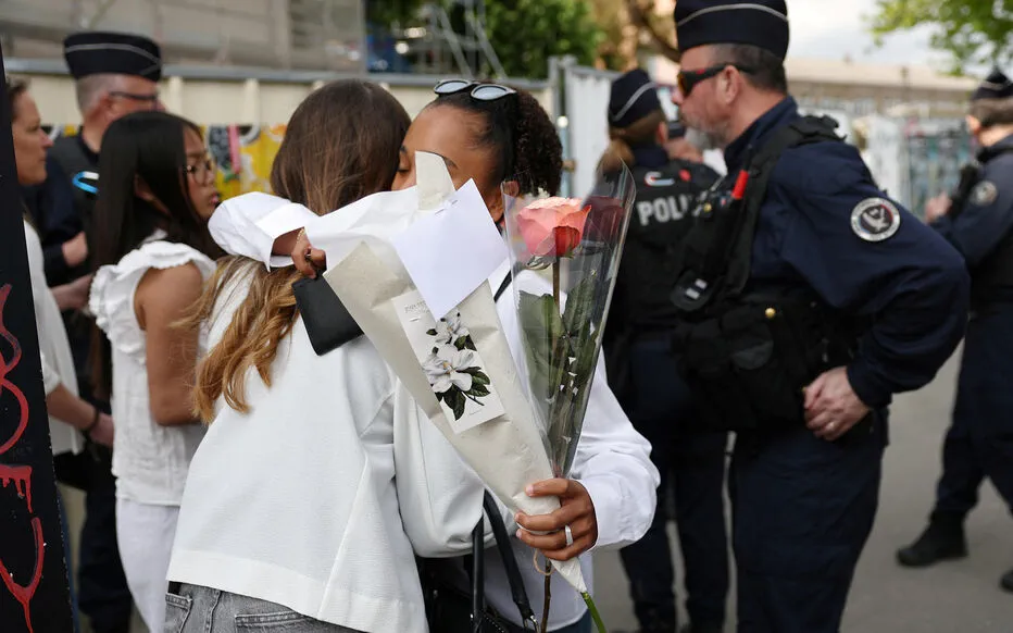 Un lycéen partage son expérience d'assister au meurtre de sa camarade