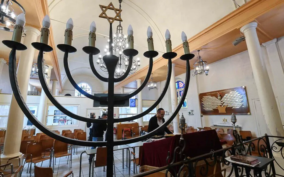 Verdict dans l'affaire de l'agression violente contre un rabbin : 16 mois de prison ferme pour le suspect