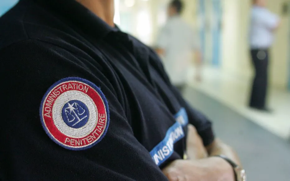 Des menaces inquiétantes envers les surveillants pénitentiaires en France