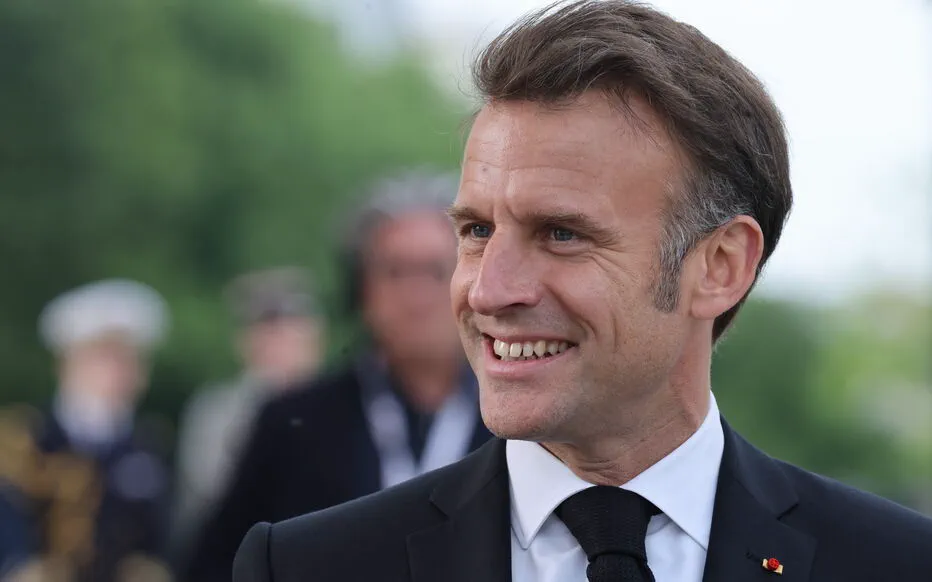 Emmanuel Macron se prépare aux débats oratoires dans une émission politique spéciale sur TF1