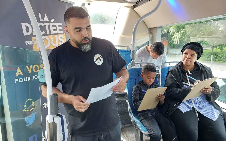 La Dictée du Bus : Une Sortere pour Promouvoir le Respect dans les Transports en Commun
