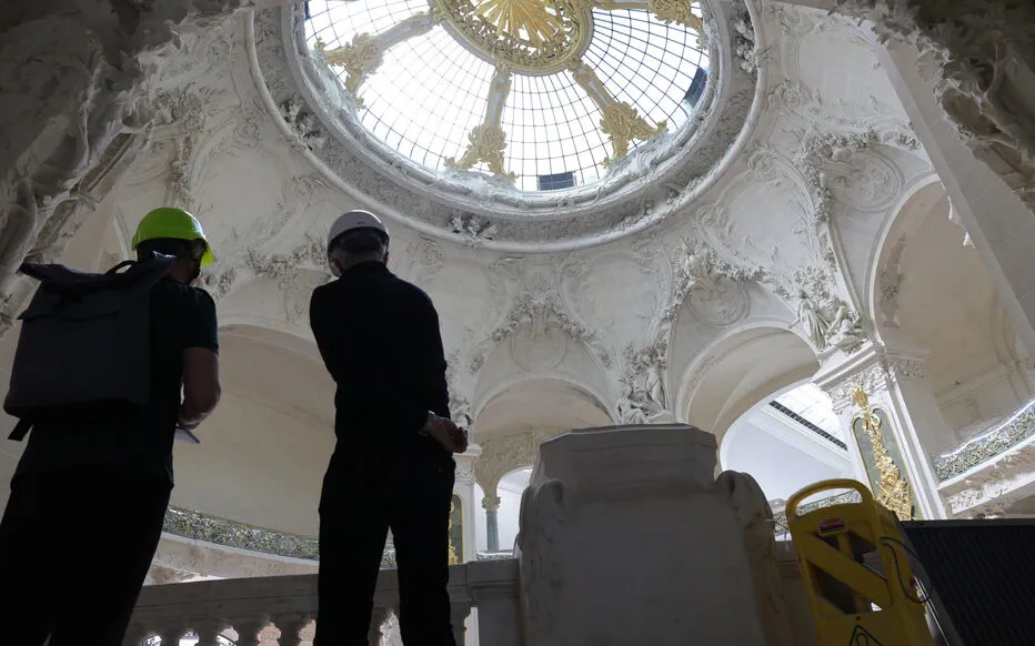 La Nef du Grand Palais : Un moment de tranquillité
