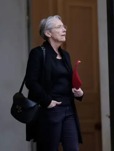 La nouvelle ministre de l'Éducation prend les rênes avec humilité