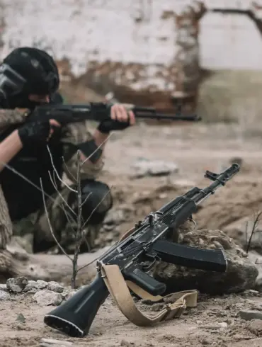 La situation précaire en Ukraine : des combats intenses autour de Krasny Armyansk, Дзержinsk et Hourov Yar