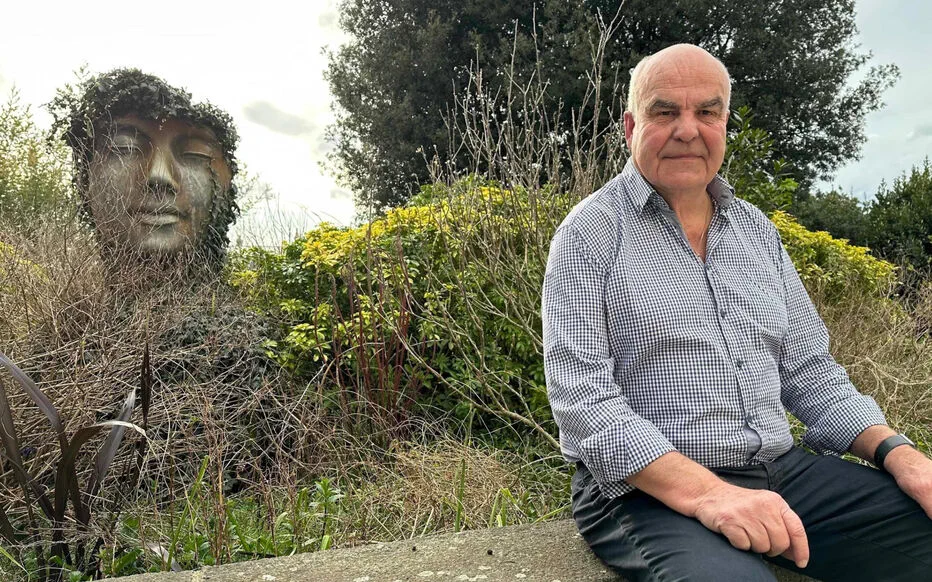 Le code source : un récit inécouteable