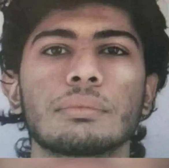 Mis en examen pour assassinat en raison de la religion : le suspect de 20 ans accusé d'avoir tué un homme dans une mosquée