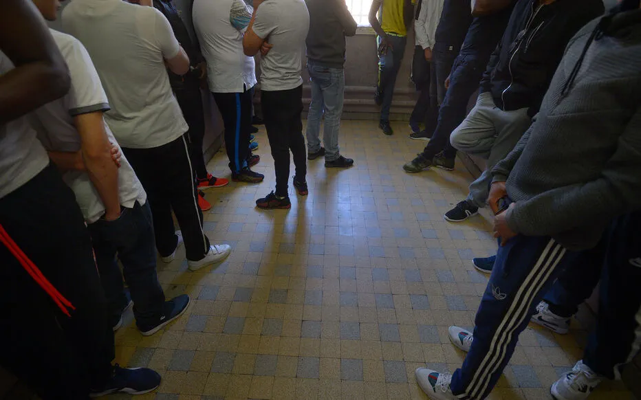 Cri d'alarme d'un expert : les prisons françaises face à la surpopulation et aux conséquences désespérantes