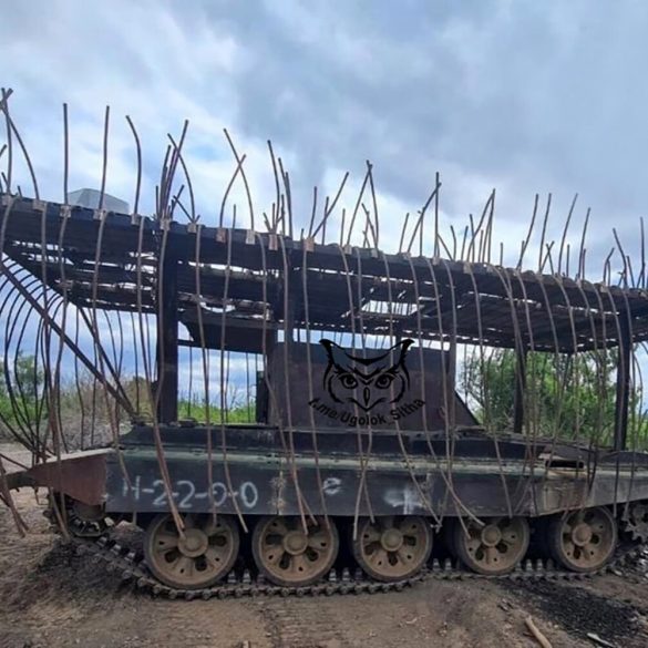 Découverte d'un nouveau transporteur blindé unique : un 'Mad Max' sur chenilles