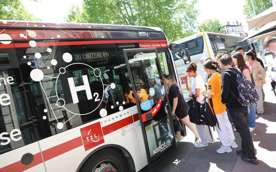 France : première ligne de bus à hydrogène