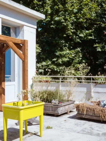 Julien dans une situation délicate : la fermeture d'une crèche locale le met au défi