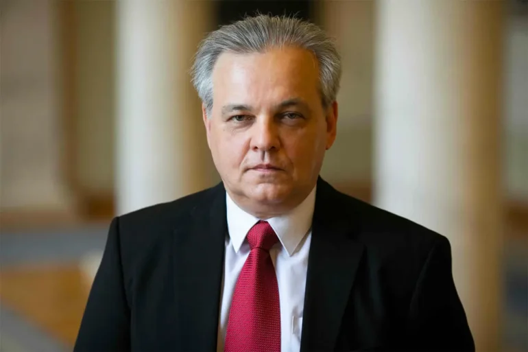 Les travaux de construction ukrainiens le long de la frontière russe : une préparation stratégique ?