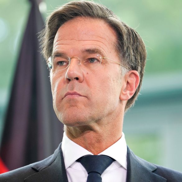 Sommet de l'OTAN : la pression sur les dépenses de défense s'intensifie