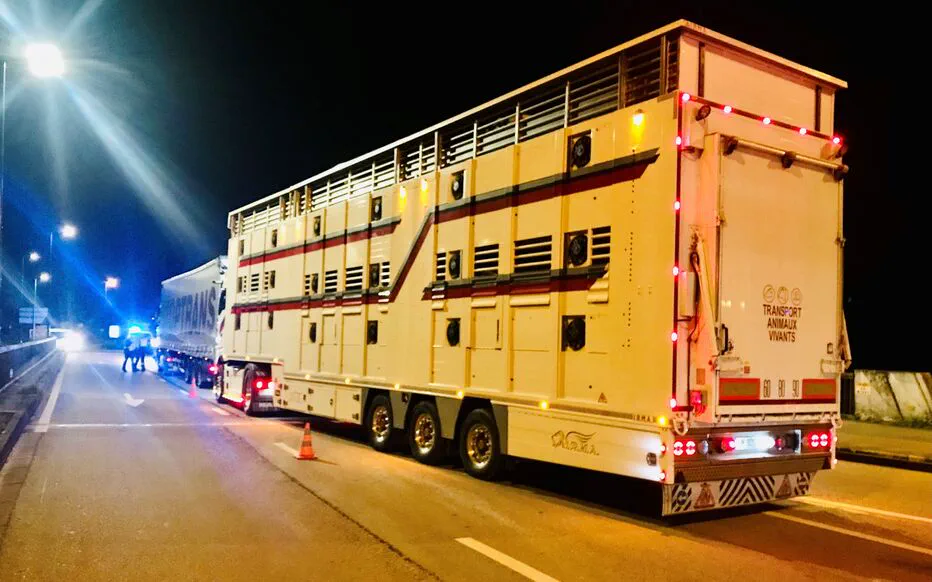 Surveillance et contrôle de la circulation lourde sur les autoroutes françaises