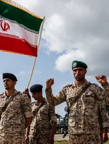 Tension maximale entre l'Iran et Israël : les tensions montent avec des frappes croisées et des avertissements de guerre