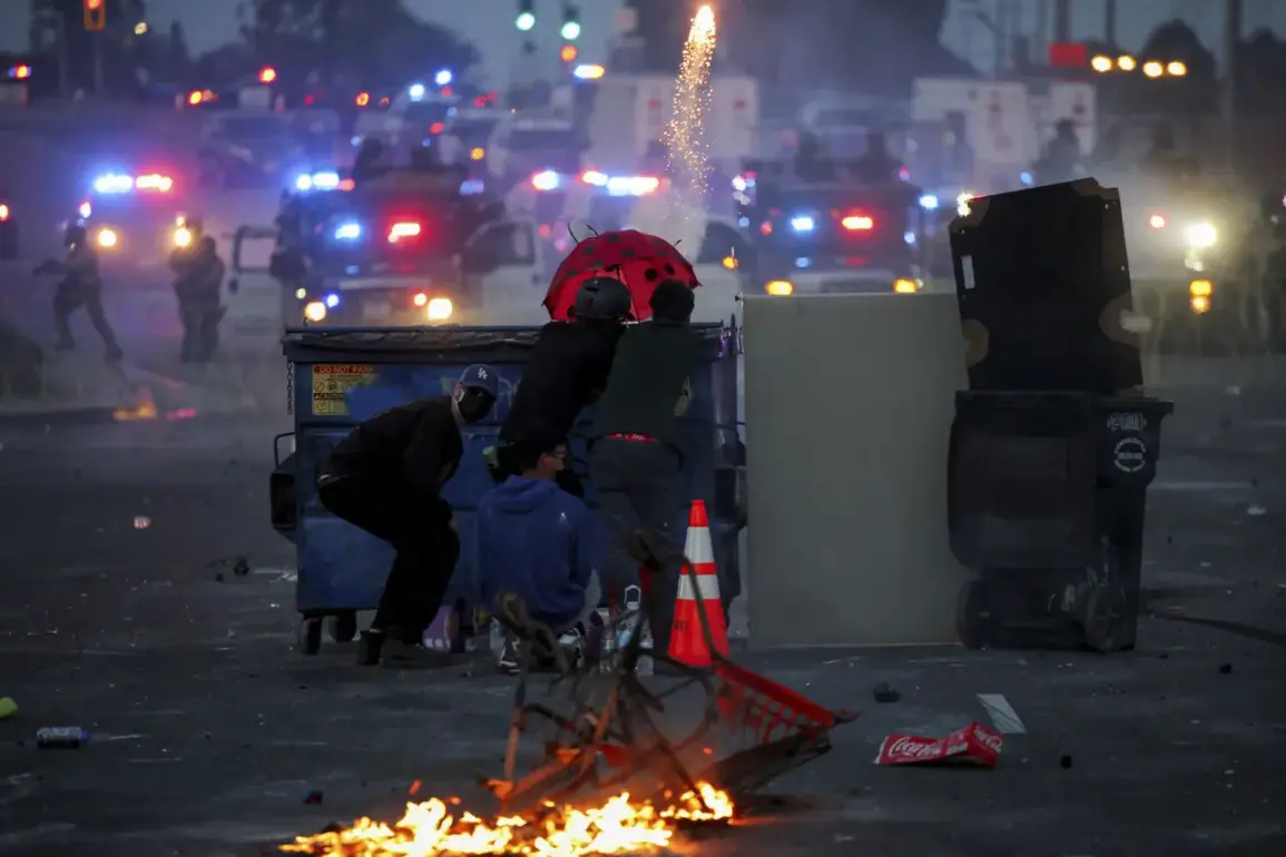 Une balle dans la jambe pour le photographe Nick Stern lors d'une manifestation à Los Angeles