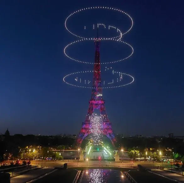 Des mesures de sécurité temporaires autour de la tour Eiffel en plein réveil de Paris