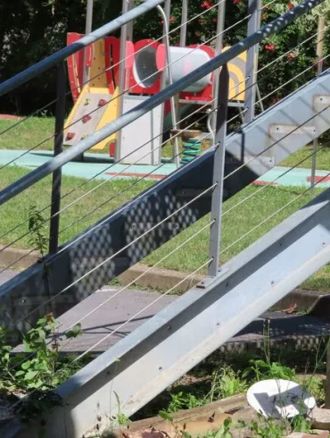 Escalier volé à Thourotte : l'espace Angèle-Fontaine aux prises avec des voleurs malveillants