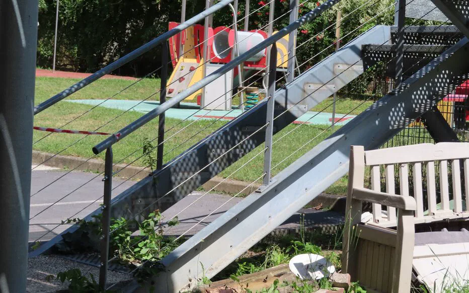 Escalier volé à Thourotte : l'espace Angèle-Fontaine aux prises avec des voleurs malveillants