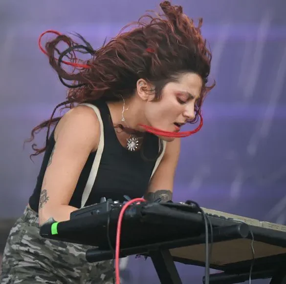 Festival musical : une chanteuse se sent menacée par le public masculin