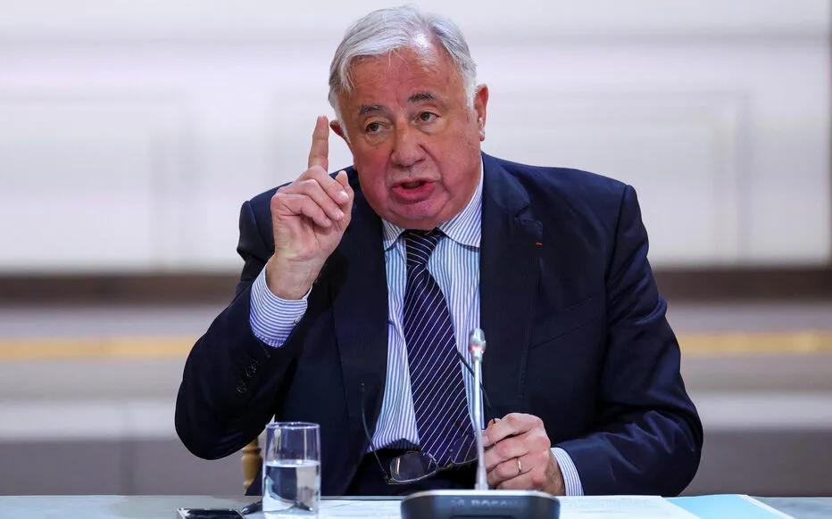 Gérard Larcher se range derrière François Bayrou dans la gestion des finances publiques