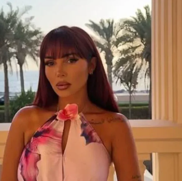 Inquiétude autour de Fidji Ruíz après un accident de la route.