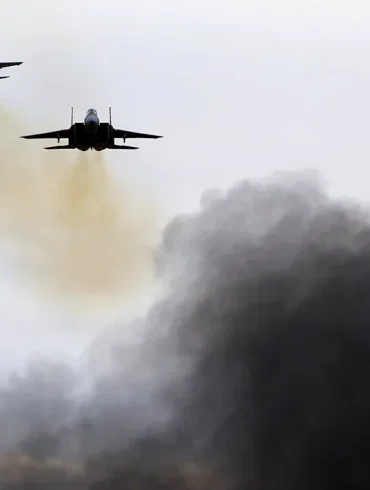 Israel lance des frappes sur les ports yéménites