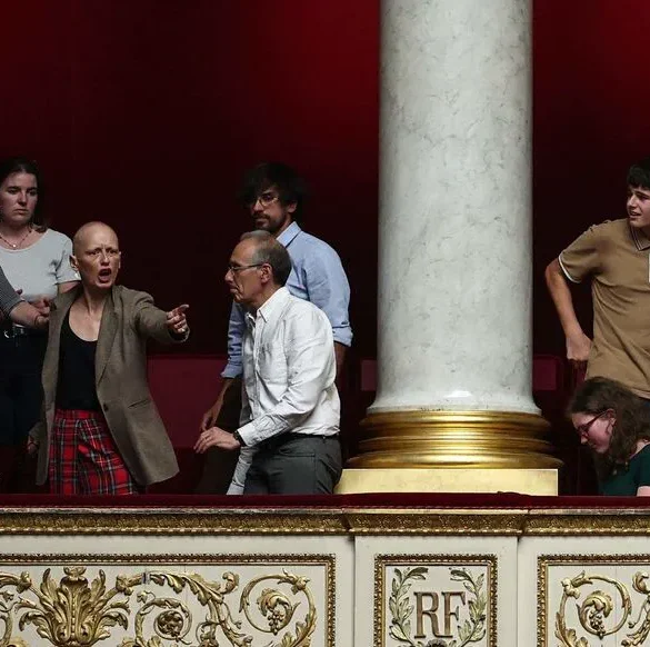 La controverse sur le pesticide néonicotinoïde fait monter la tension à l'Assemblée nationale