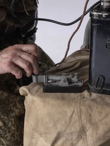 La mystérieuse radio UVB-76 : messages cruciaux et impact sur la dynamique des livraisons d'armes