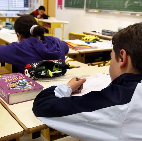 La promotion de l'écrit à l'école : une obsession pour François Bayrou